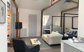 Montys Accommodation